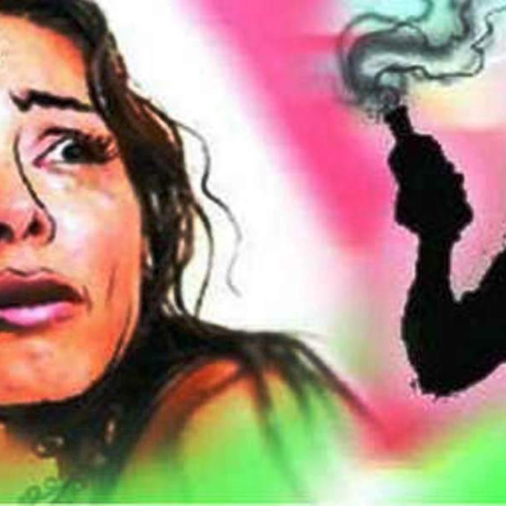 प्रेममा धोका दिन लागेको भन्दै युवकव्दारा एसिड प्रहार गर्दा युवतीको मृत्यु