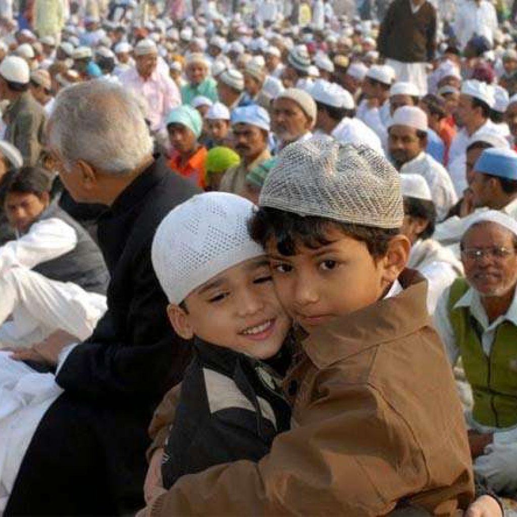 इस्लाम धर्मावलम्बीहरु बकर इद मनाउँदै, राष्ट्रपतिलगायत नेताव्दारा शुभकामना