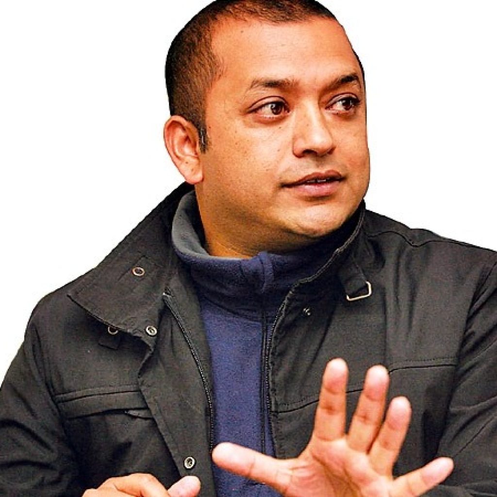 अस्पतालमा औषधि अभाव हुन नदिने स्वास्थ्यमन्त्री थापाको भनाइ