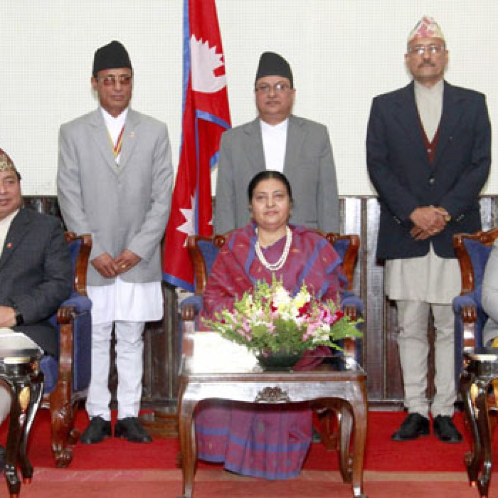 राष्ट्रपतिद्वारा तीन आयुक्तलाई सपथ