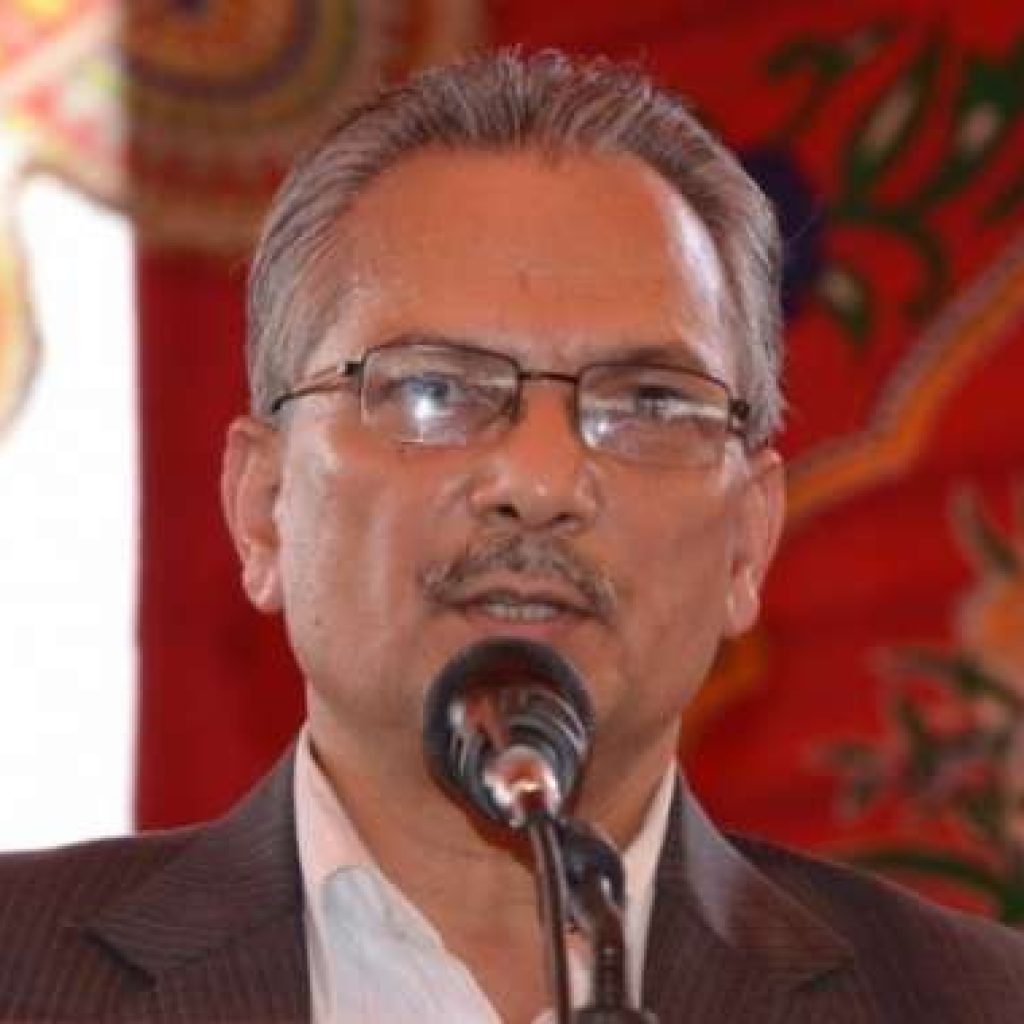 नयाँ शक्ति नेपालका संयोजक डा. बाबुराम भट्टराईमाथि जुत्ता प्रहार