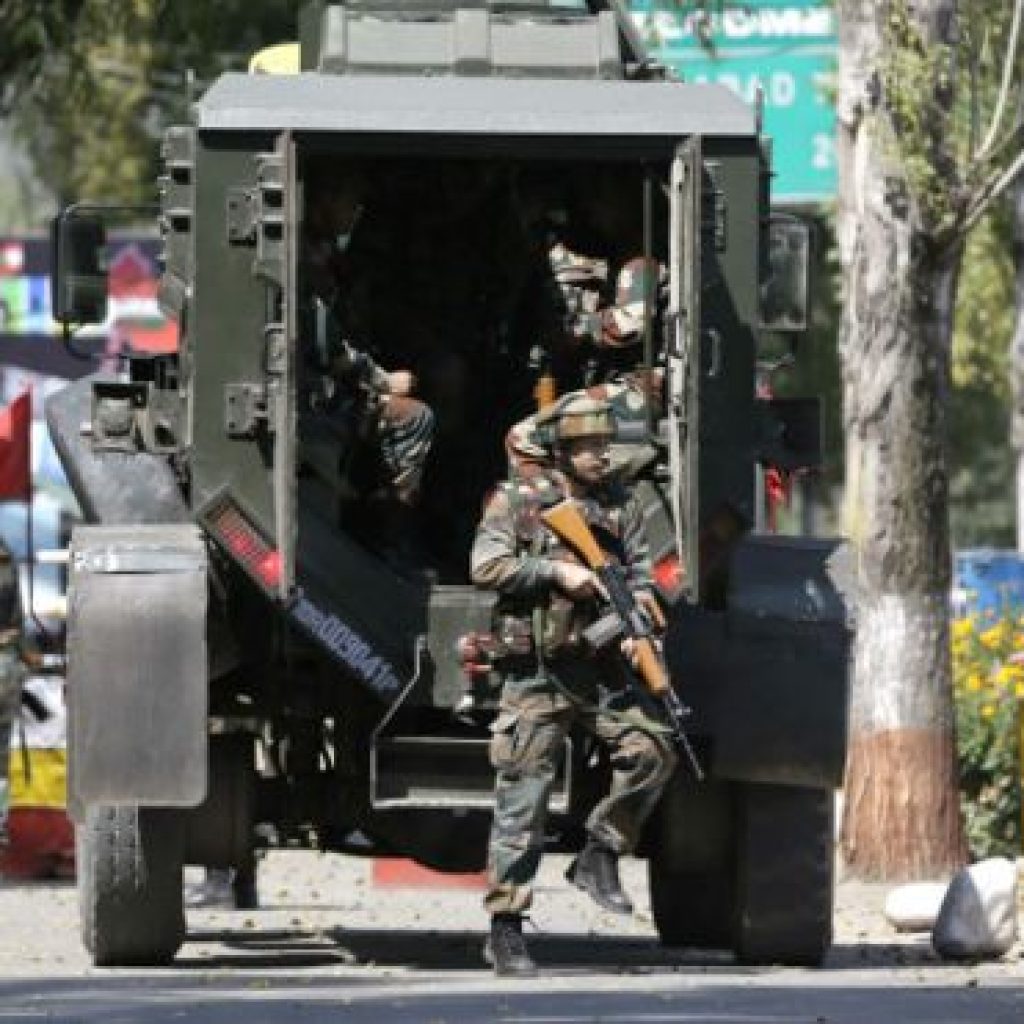 काश्मीरमा भारतीय सैनिकमाथि आक्रमण,१७ सैनिक र ४ आक्रमणकारीको मृत्यु