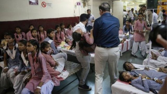 रासायनिक ग्यास चुहिँदा २०० भन्दा बढी छात्रा बिरामी