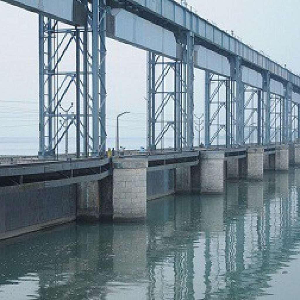 गण्डक ब्यारेजको सबै ढोका खोलियो