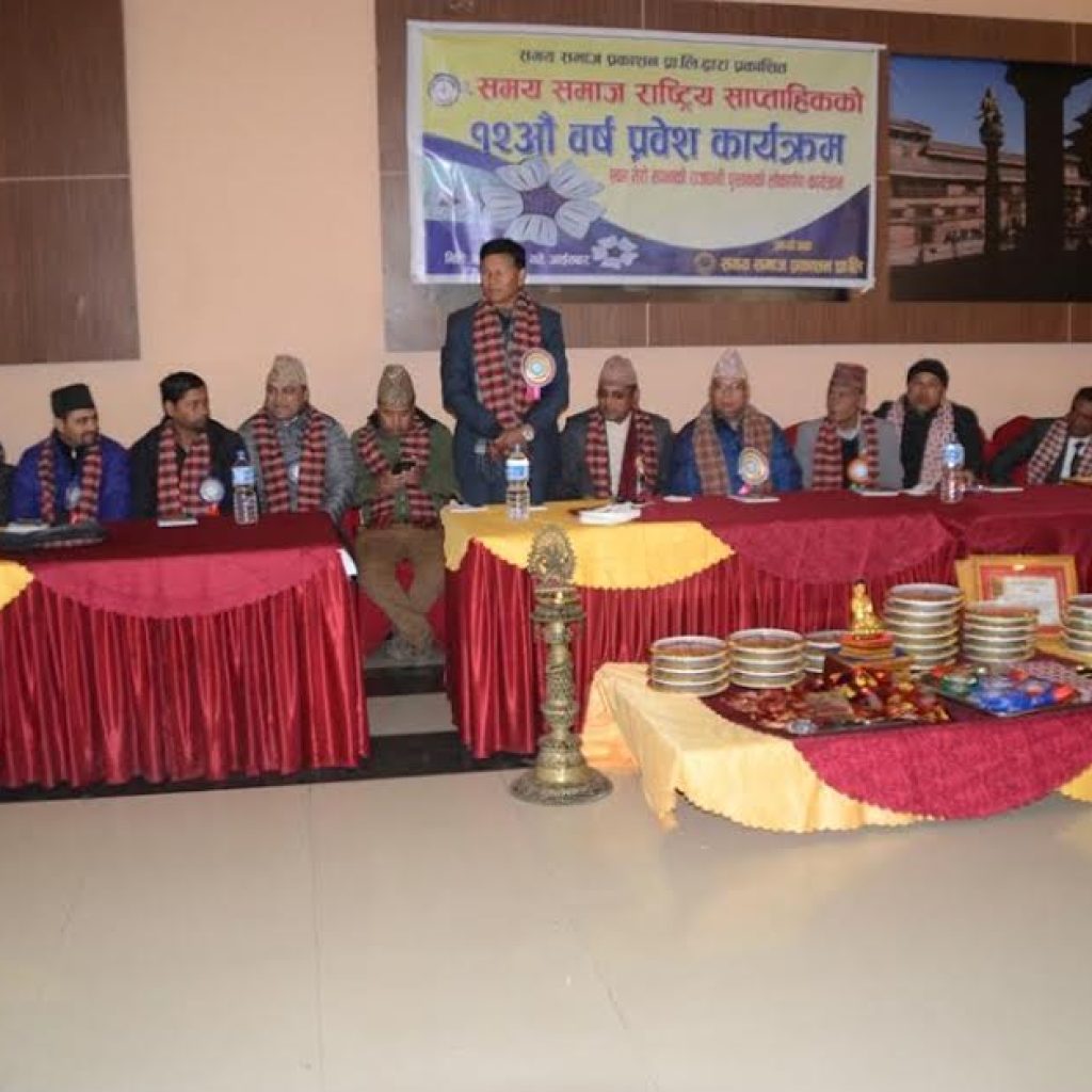देश टुक्राउने पक्षलाई रोक्न नसके देश चक्रव्यूहमा फस्छः माधव नेपाल