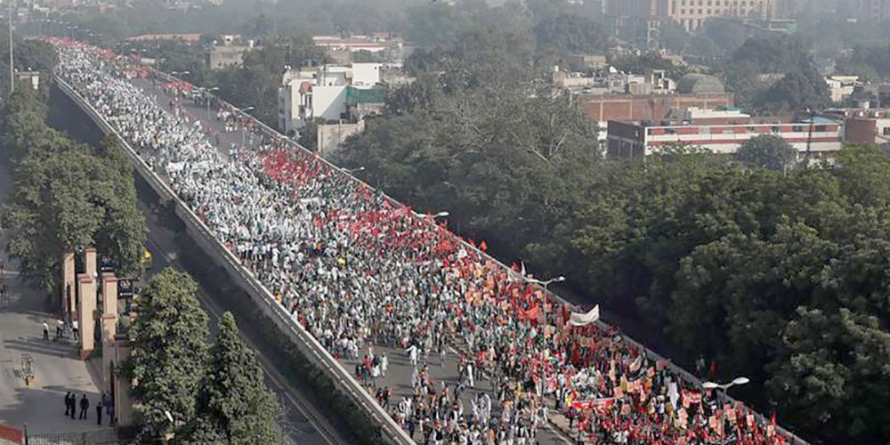 भारतमा दशौं हजार किसान ‘दिल्ली चलो’ भन्दै संसद भवनतिर