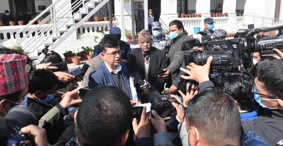 निर्वाचन आयोेगमा के भने नेकपाका दुवै पक्षले
