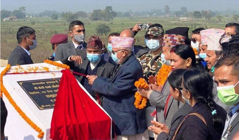 राप्ती नदीमा डुङ्गाबाट वारपार गर्नुपर्ने बाध्यता हट्यो, प्रधानमन्त्री ओलीद्धारा पुल उद्घाटन