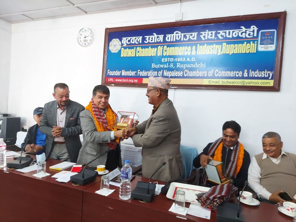 स्थानीय व्यवसायिक कृयाकलापसँग सहकार्य गर्न ढकालको आग्रह