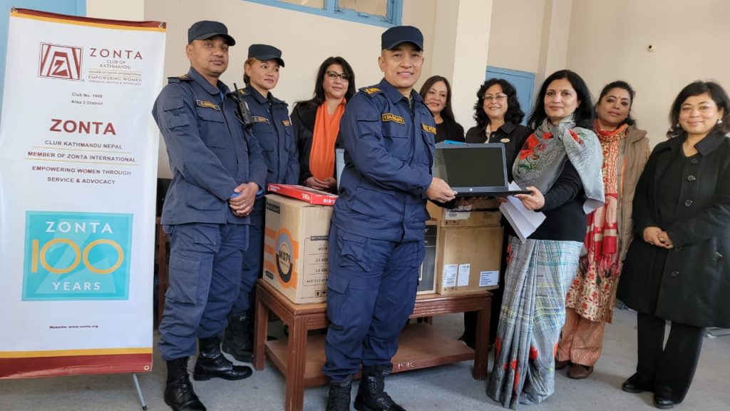 जोन्टाक्लब काठमाडौँव्दारा ललितपुर महानगरीय प्रहरीलाई डेस्कटप र ल्याप्टप वितरण