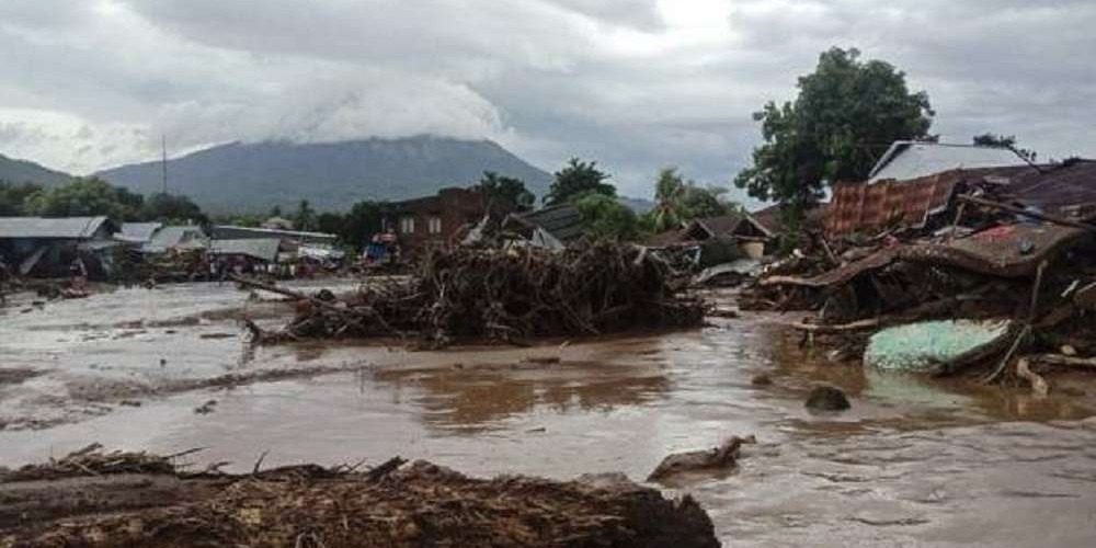 इन्डोनेसियामा बाढी, ५० जनाको मृत्यु, २७ बेपत्ता