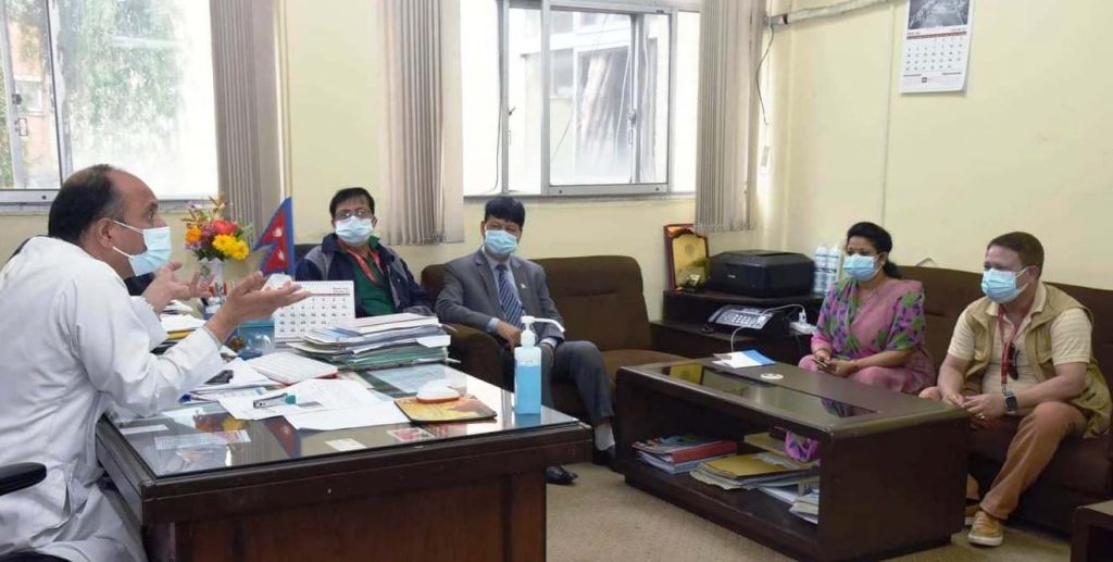 त्रिवि शिक्षण अस्पतालमा कोविड उपचार–मेयर तथा उपमेयरवाट अवलोकन