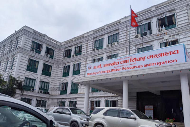 उर्जा मन्त्रालय नै  विद्युत प्राधिकरणलाई डुवाउने खेलमा
