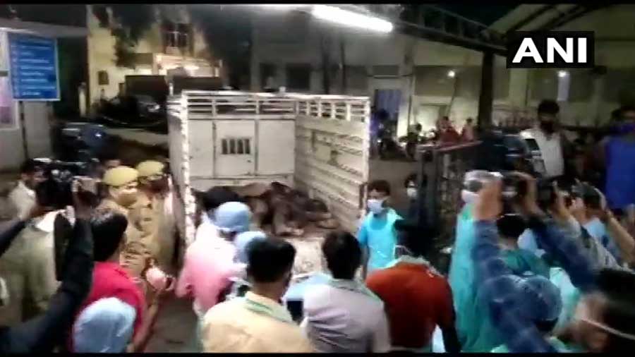 भारतमा बस र टेम्पो ठोक्किँदा १७ को मृत्यु, ३० घाइते