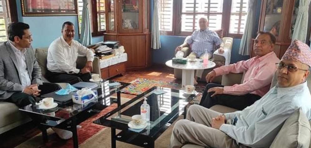 एमाले अध्यक्ष ओली र विप्लवबीच भेटवार्ता