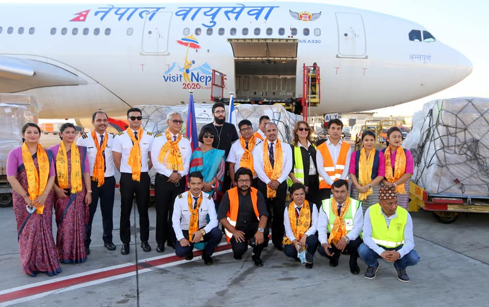 राजदूत डा. शाक्यले ईजरायलबाट करीब २० करोडका स्वास्थ्य सामाग्रीहरु काठमाडौं पठाए