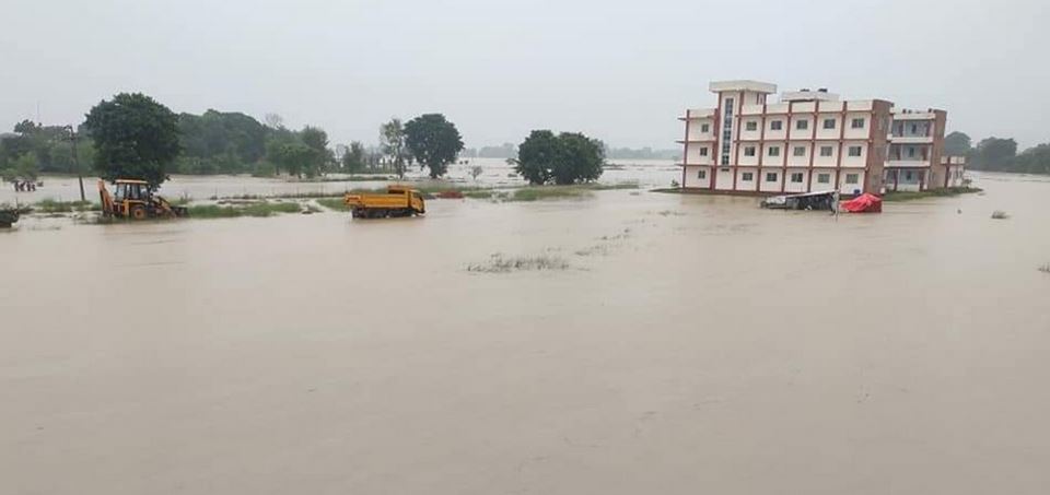 रूपन्देहीमा बाढी, १५ घर भत्किए, एक जना बेपत्ता