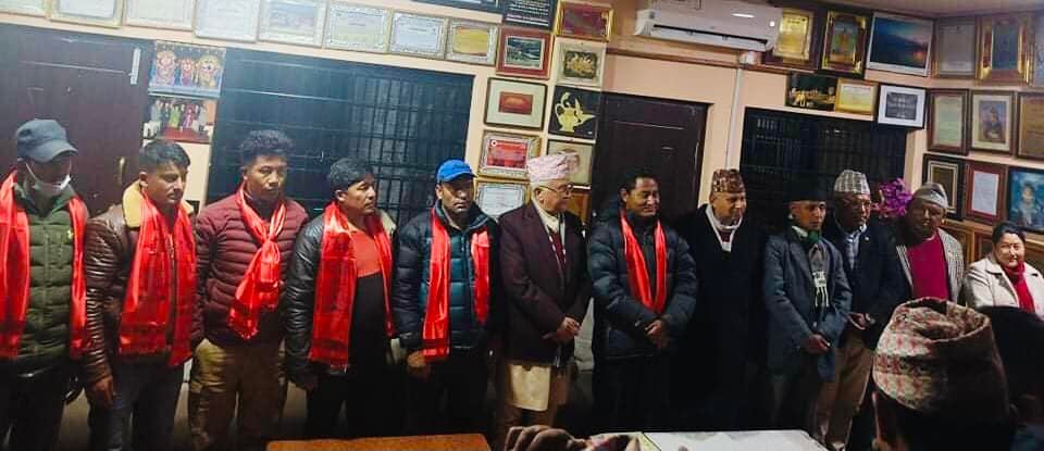 ठुलो सङ्ख्यामा माओवादी नेताहरू एमाले प्रवेश