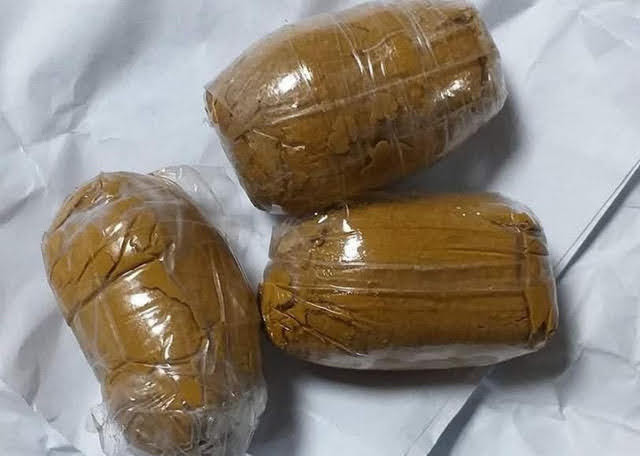 एक किलो सुनसहित विमानस्थलबाट भारतीय नागरिक पक्राउ