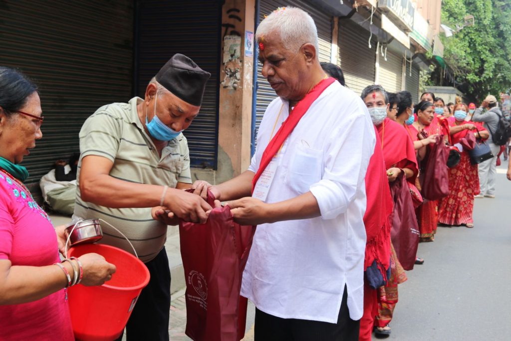 भाद्र कृष्ण त्रयोदशीका अवसरमा पञ्चदान
