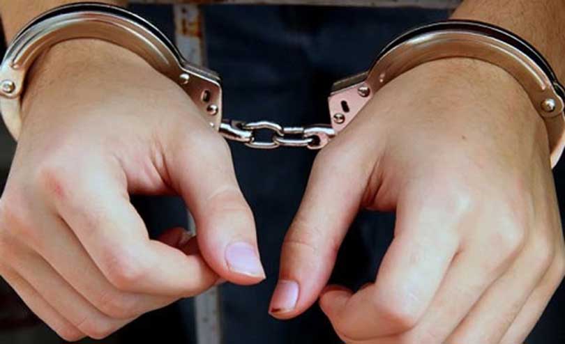उन्नाइस किलो चाँदीसहित भारतीय नागरिक पक्राउ