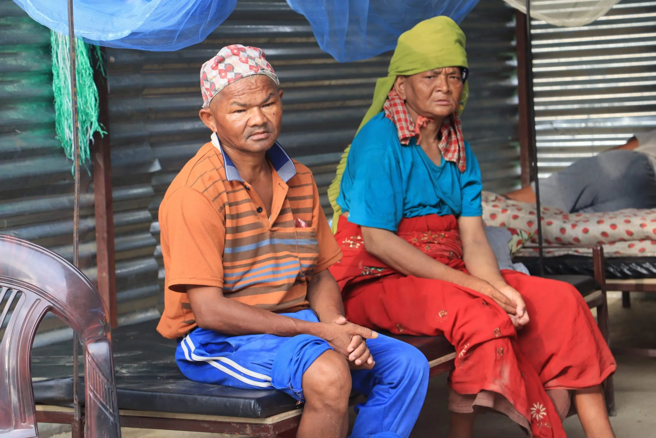 उत्साह छैन दशैँकाे : आश्रममै मनाउदै