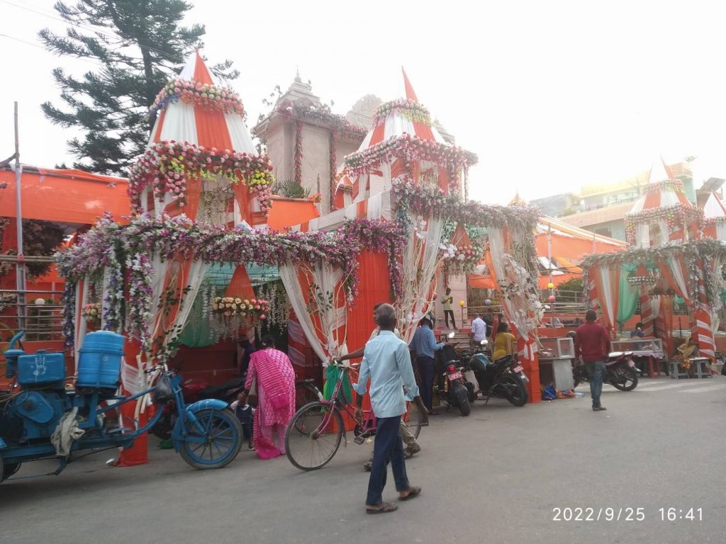 राजा जनकको कूल देवताको रूपमा मानिने राजदेवी मन्दिरमा दशैंको विशेष रौनक
