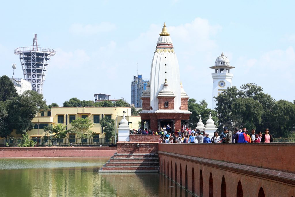 भाइटीकाको दिन बालगोपालेश्वर मन्दिरमा भीड