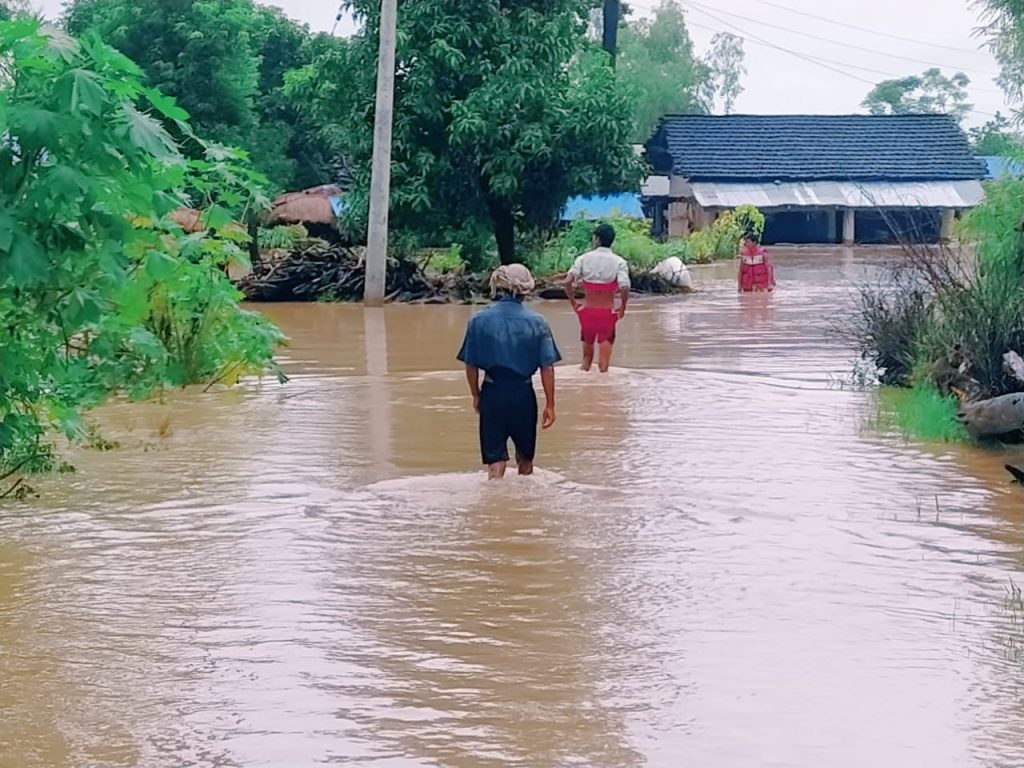 बाँकेका तटीय बस्तीमा रहेका तीन सय परिवार डुबानमा