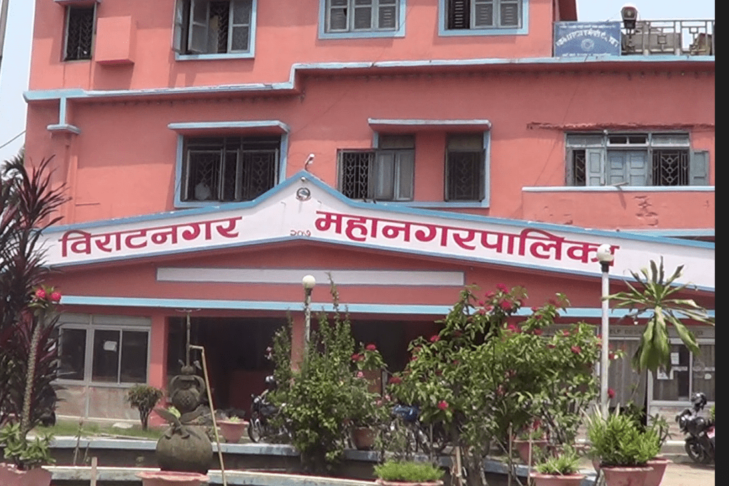 विराटनगर महानगरपालिका द्वारा छठ पर्वमा पूजा गर्न नहर सफाइ