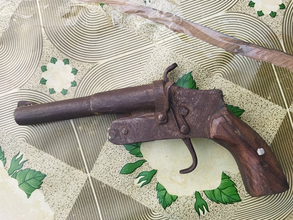 कटुवा पेस्तोल सहित सिरहाका एकजना पक्राउ