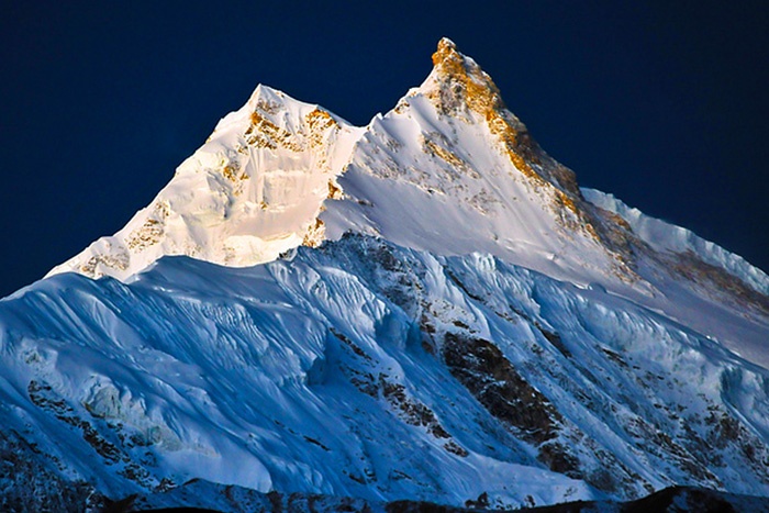 यस वर्षको शरद ऋतुमा १६१ आरोहीले चढे मनास्लु हिमाल