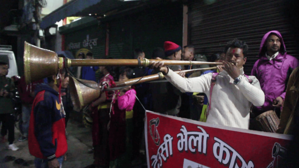 मौलिक देउसीभैलो जोगाउँदै पाल्पाका युवा