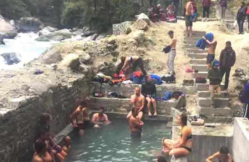 तातोपानीमा कात्तिक स्नान मेला
