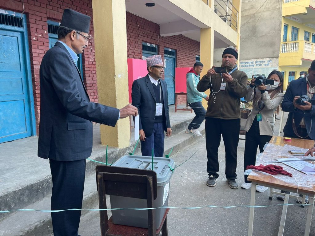 मुगु र गोरखामा शंकास्पद वस्तु भेटियो, अग्निको क्षेत्रमा झडप