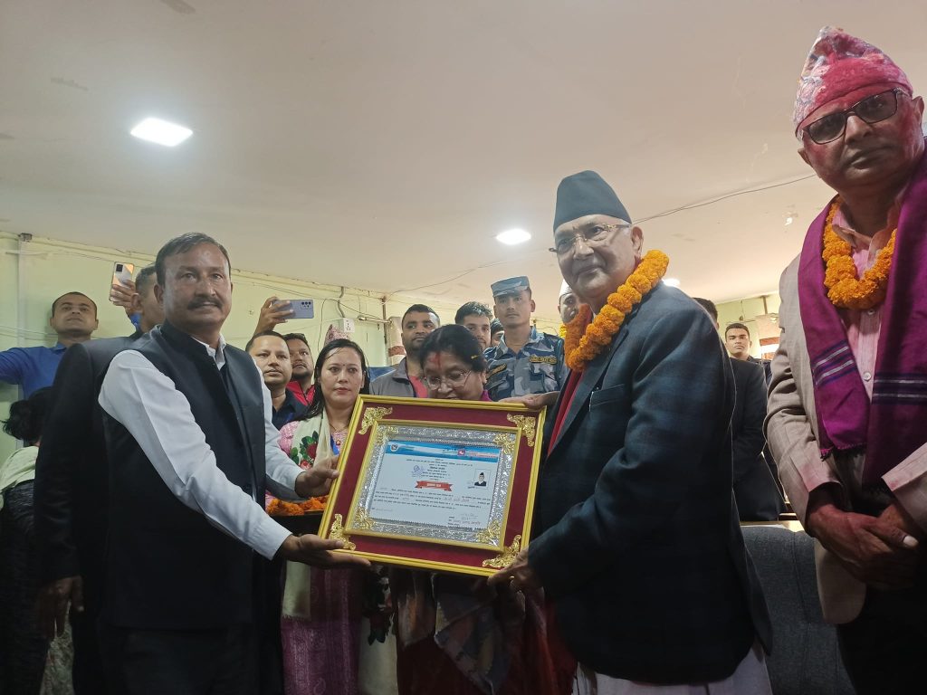 सरकार गठनको खेल निरन्तर दोहोरिने भयो, सांसदको भाउ बढ्ने भयोः ओली