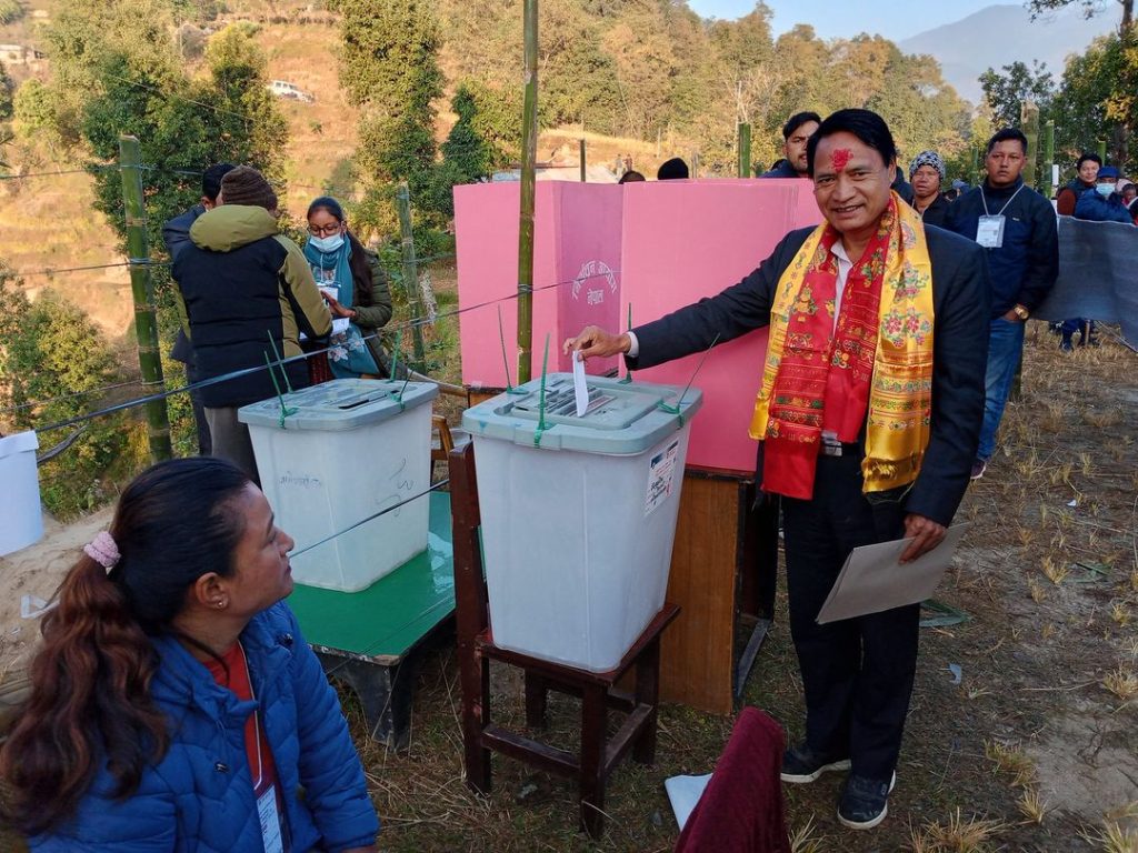 तामाङले मेलम्ची र सुनुवारले प्राप्चाबाट मतदान