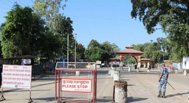 भारतसँगको सीमानाका आज मध्यरातिदेखि बन्द गरिँदै