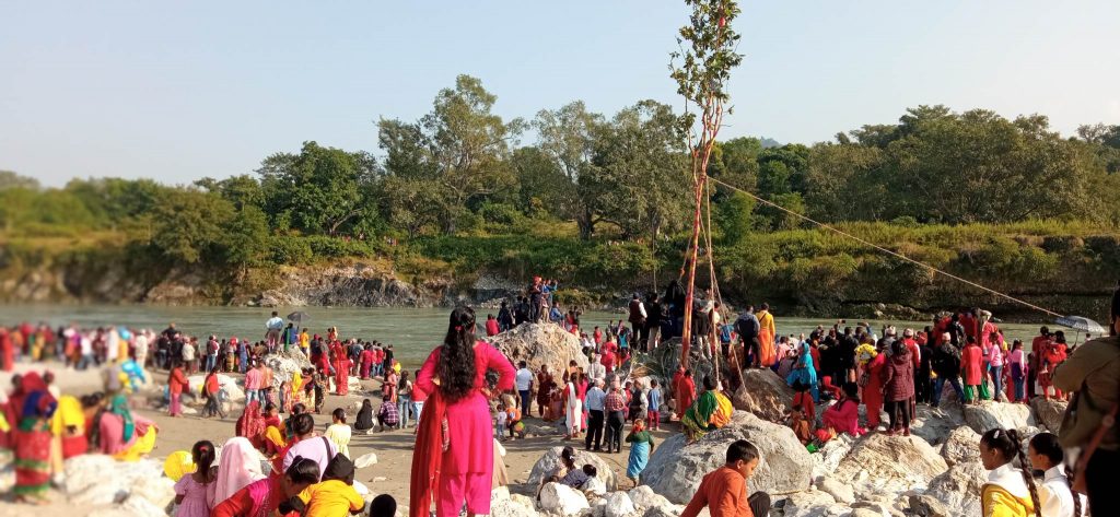 सामाजिक सद्भाव र संस्कृति जोड्ने केलादी मेला,जुन विश्वमै शालिग्राम पाइने एकमात्र नदी किनारमा लाग्छ
