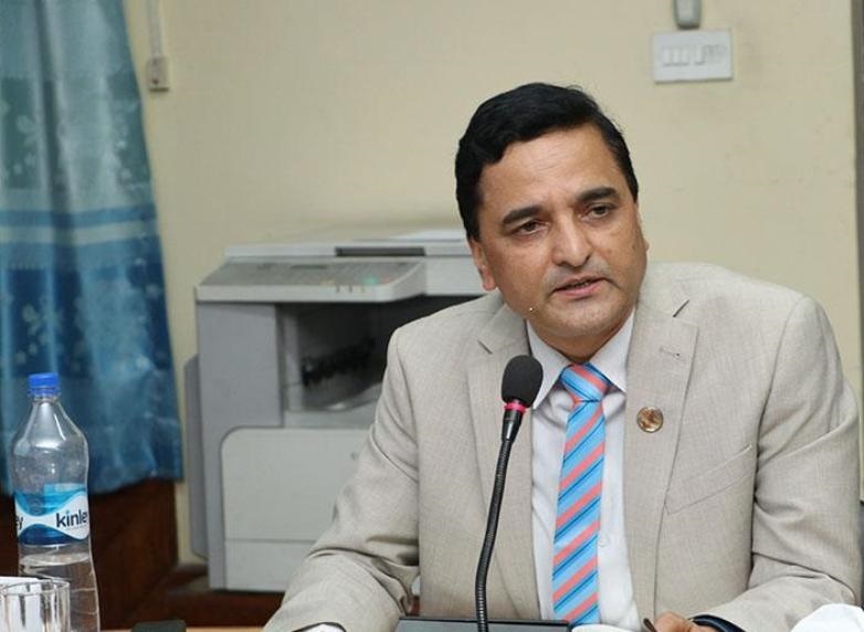 प्रधानमन्त्रीलाई योगेश भट्टराईको चेतावनीः भूमि साटफेर गर्ने अधिकार संविधानको कुन धारामा कहाँ छ ?