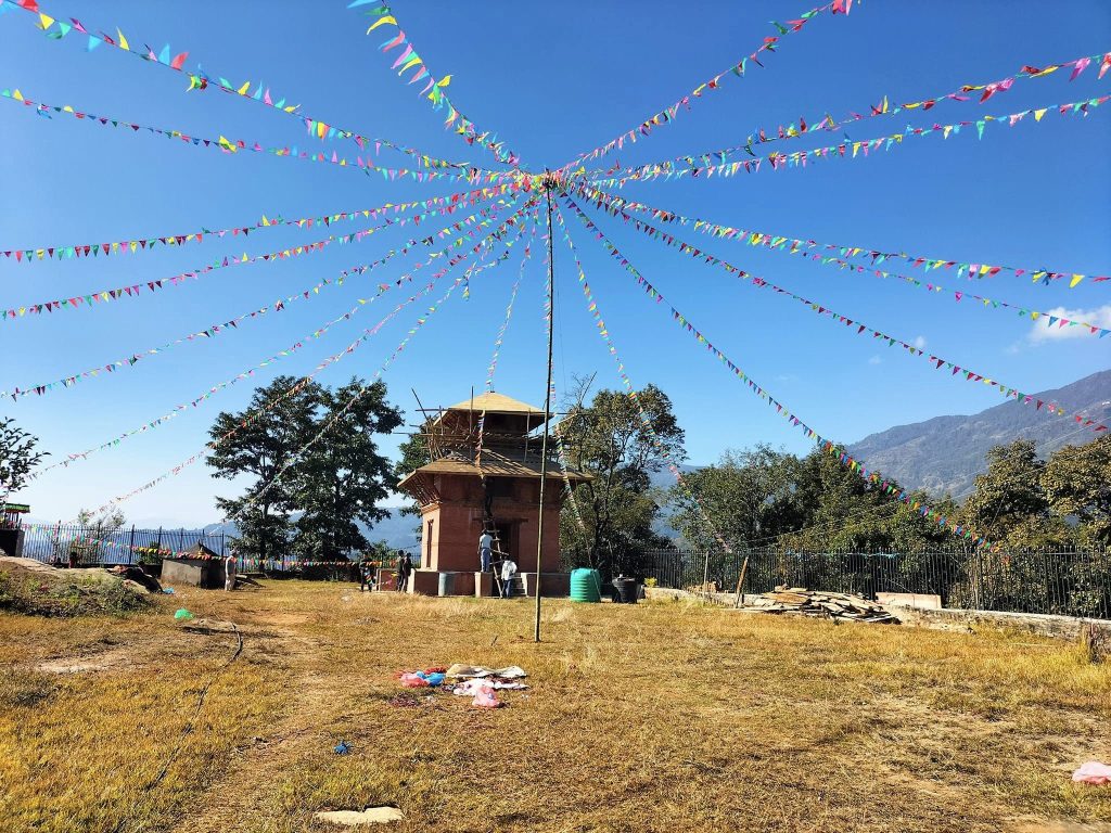 हर्लङबर्लङ मन्दिर जहाँ मार्ग शुक्ल पूर्णिमाकाे दिन अर्थात धान्यपूर्णिमाकाे दिन मेला लाग्छ