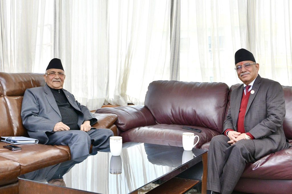 सरकार गठनबारे छलफल पश्चात अध्यक्ष ओली फिर्ता