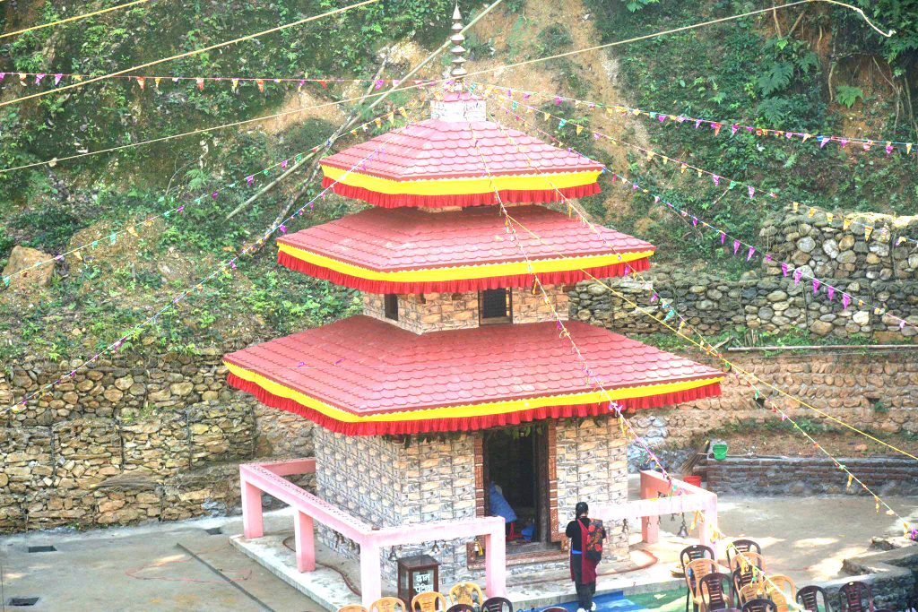 निर्बु बराहलाई धार्मिक पर्यटकीय गन्तव्य बनाउन स्थानीयकाे पहल