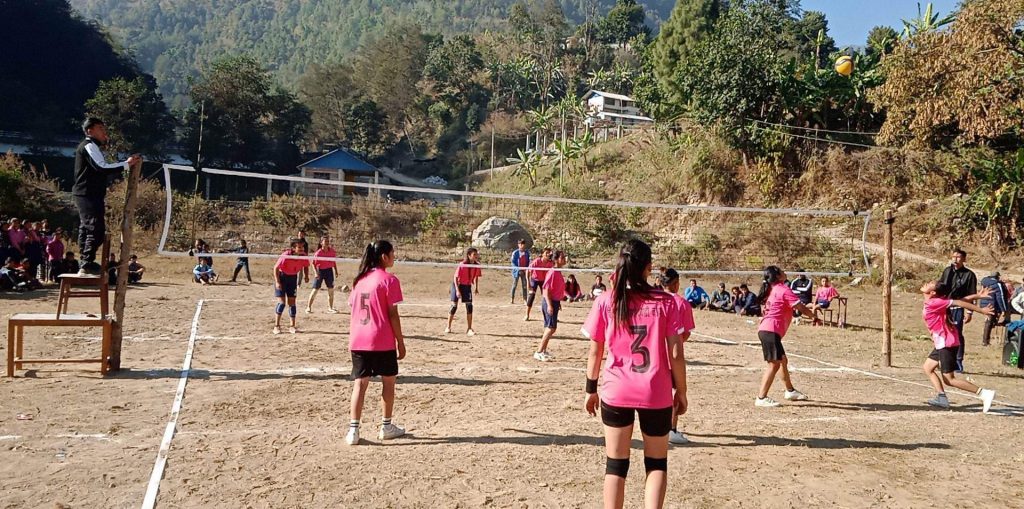 सिन्धुपाल्चोक जिल्ला अन्तर पालिकास्तरीय महिला भलिबल प्रतियोगिता हेलम्बुमा