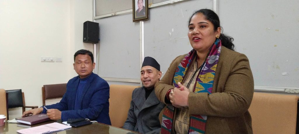 थापाथलीवाट सुकुम्बासीलाई विकल्प दिएर हटाएरै छाड्ने