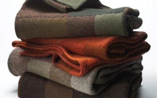 तुलसीपुर उपमहानगरपालिका द्वारा ज्येष्ठ नागरिकलाई न्यानो कपडा