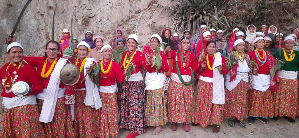 पहिलो पटक भुवा खेल्दै बझाङका महिला