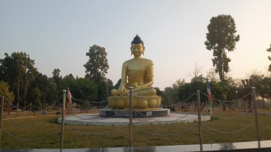 पर्यटकीय केन्द्र बन्दै दाङको राप्ती शान्ति उद्यान