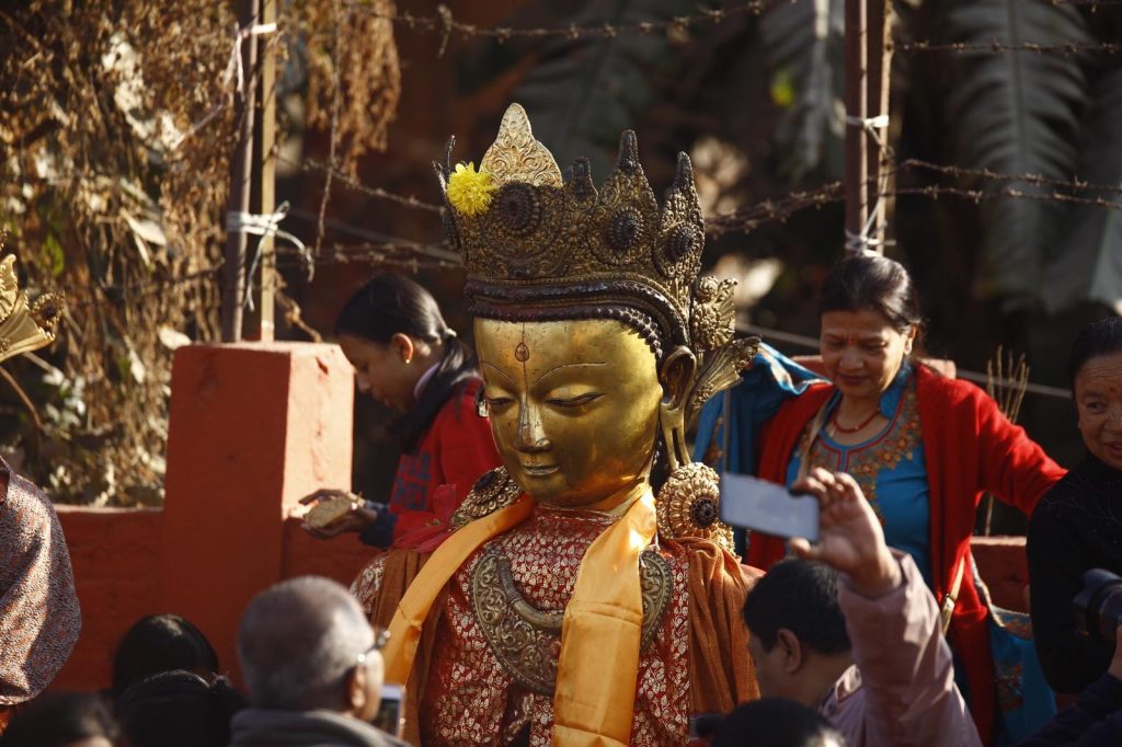 भक्तपुरमा हरेक वर्ष माघे संक्रान्तिका दिन मनाइने सम्यक महादान पर्व (तस्बिरहरू )