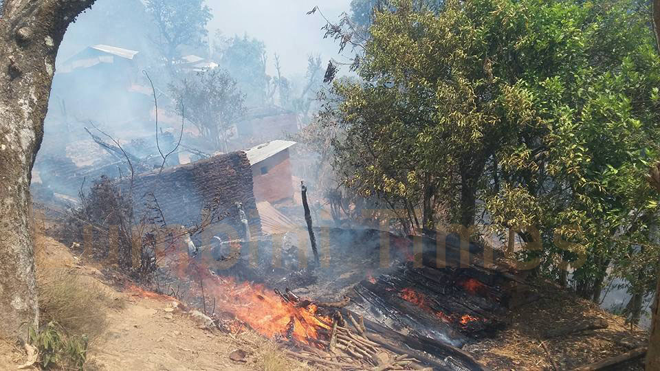 तेह्रथुममा आगलागी, चौध घर पूर्णरूपमा क्षति